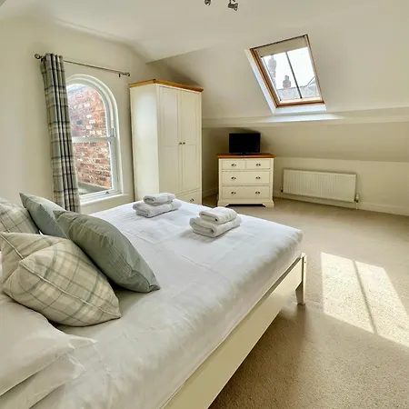 Bluebridge Cluster Apartment York