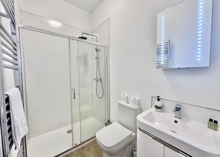 アパート Bluebridge Cluster ヨーク